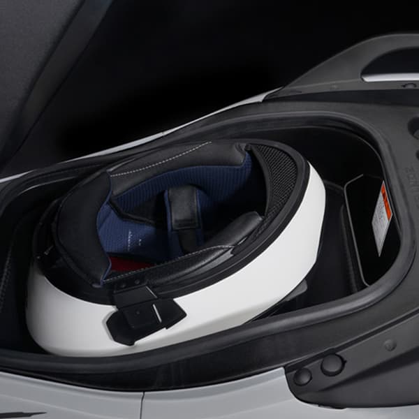 Espacio de carga para un casco